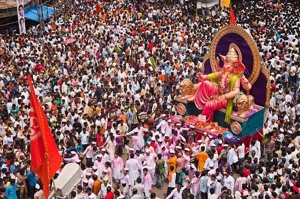 Ganesh crowd