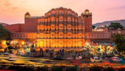 Hawa Mahal at night