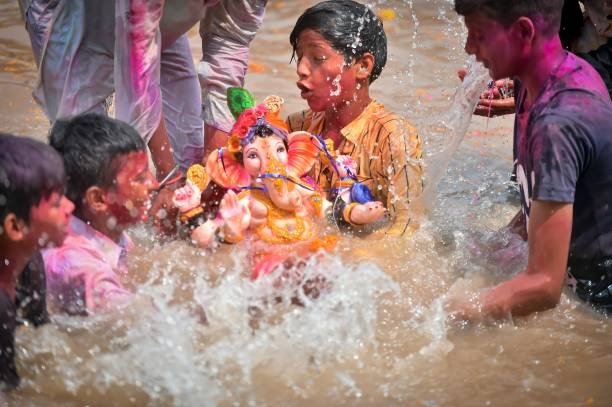 Visarjan - immersion