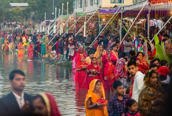 full river of devotees